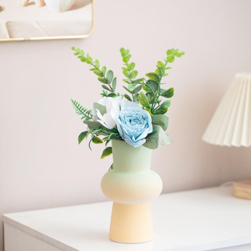 Luxury Gradient Girl Ceramic Porcelain Vase