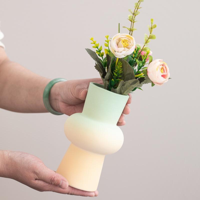 Luxury Gradient Girl Ceramic Porcelain Vase